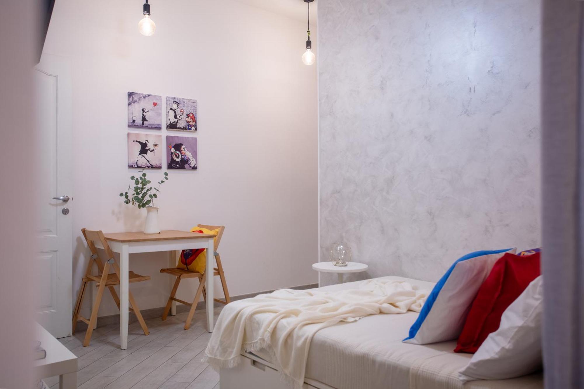 Stanza Comoda E Silenziosa Con Bagno Privato E Area Lavoro E Relax Рим Экстерьер фото